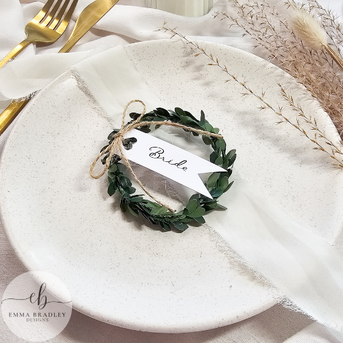 Classic Wreath Wedding Party Place Settings